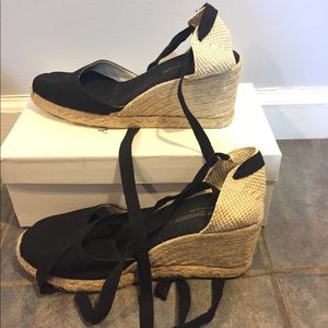 Andre Assous Wedge Sandals!